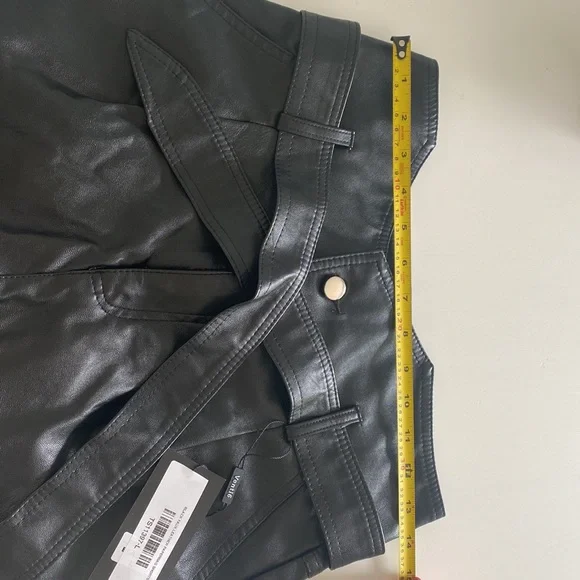 🔥🔥🔥Stunning high waist vegan leather shorts🔥🔥 - Picture 8 of 8